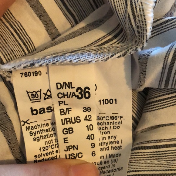 Gray striped size 6 Gerry Weber button down - Picture 6 of 6